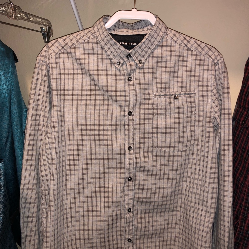 Kenneth Cole Button Down - Large - Picture 2 of 2